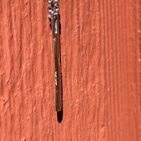 Solid 14k White Gold and Natural Diamond Linear Bar or Stick Pendant - Picture 2 of 6